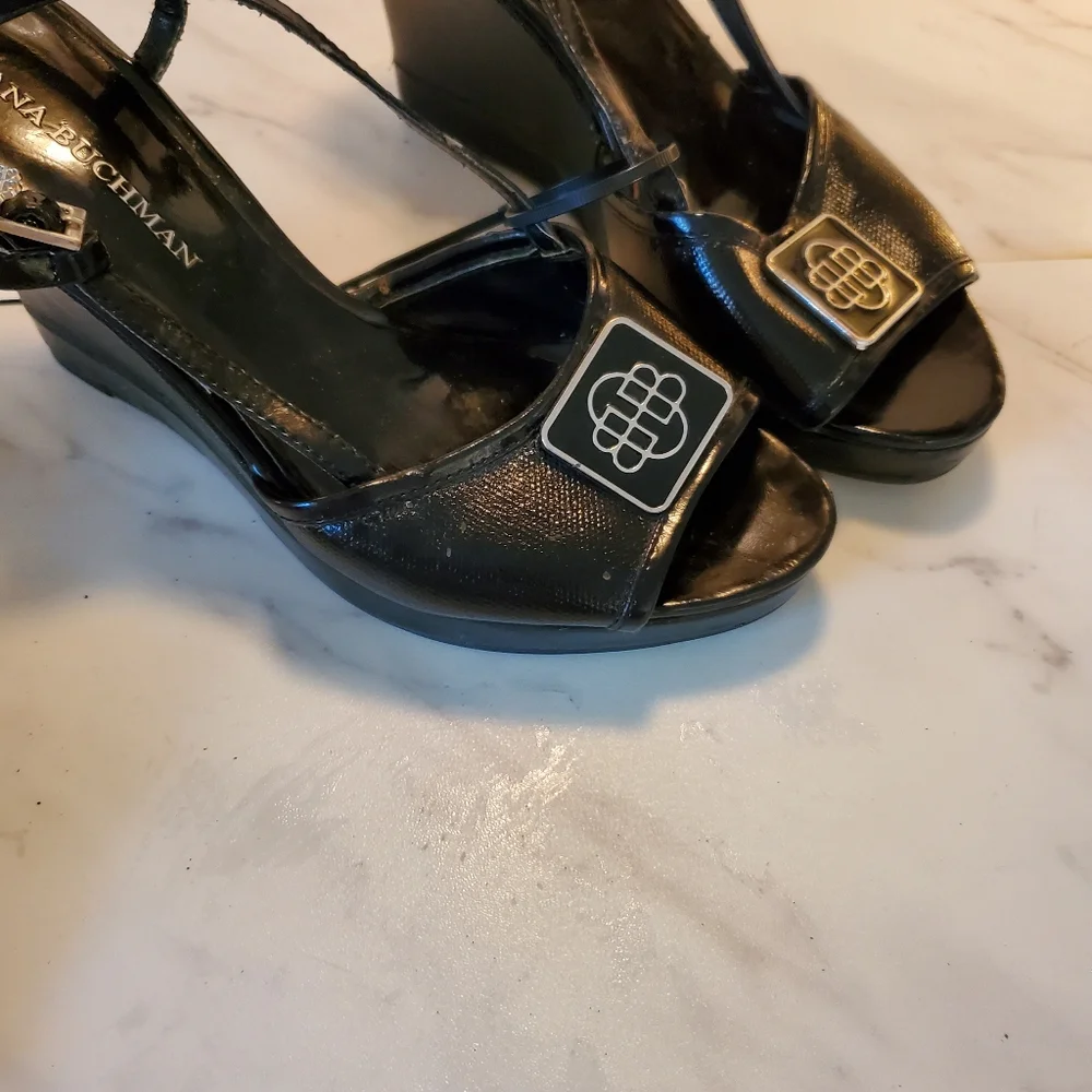 Ladies Black Patent Wedge By Dana Buchman Size 6 1/2